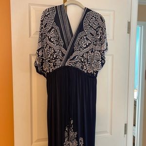Long dress size extra, large, blue, and white